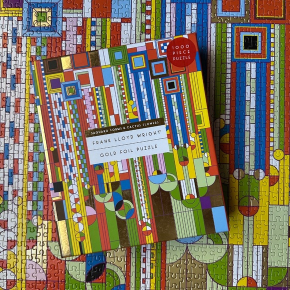 Frank Lloyd Wright Gold Foil 1000 Piece Puzzle - Picture 1 of 5